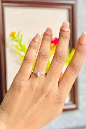 925 Silver Ladies Ring with Zircon Stone