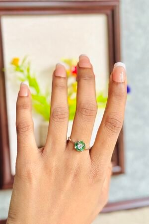 925 Silver Ladies Ring with Zircon Stone