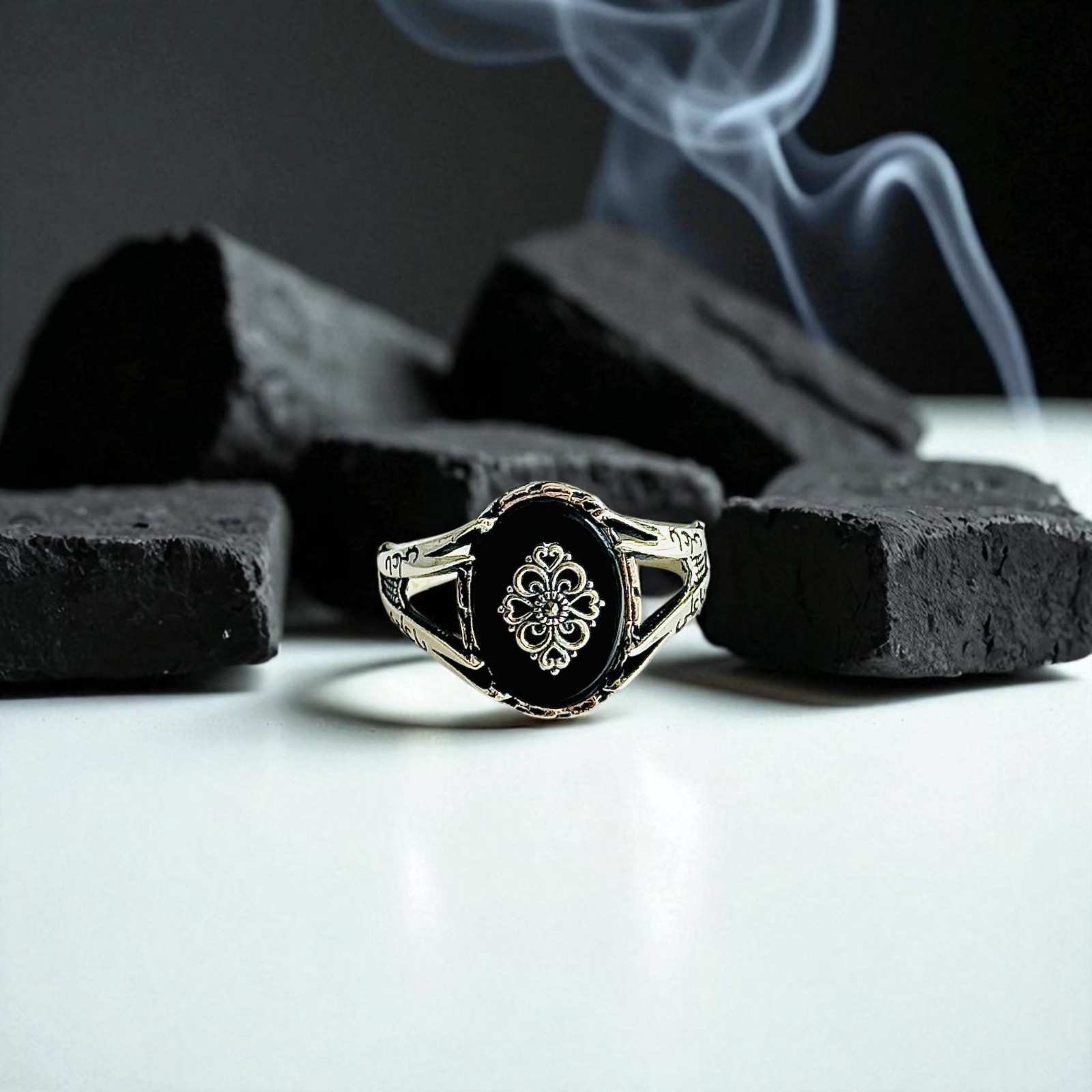 Turkish 925 Silver Gent's Ring With Black Onyx - Image 2