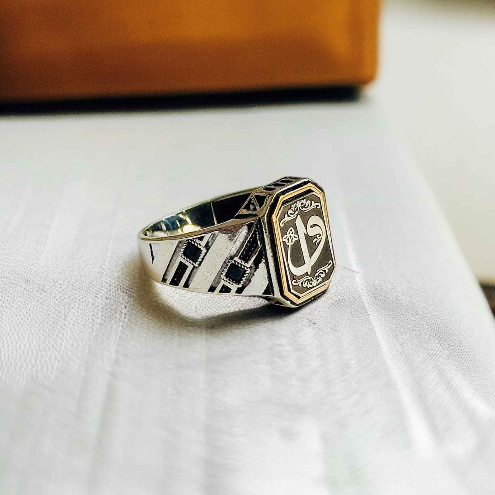 Turkish 925 Silver Gent's Ring with Arabic Letters - Image 2