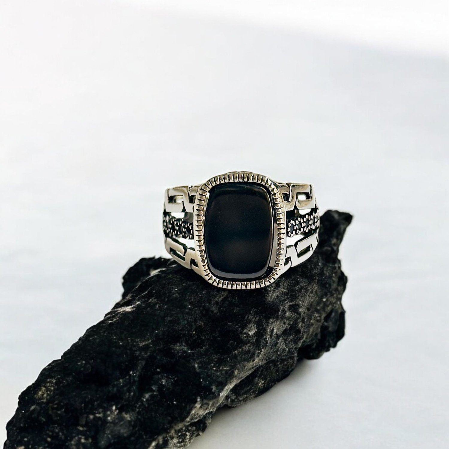 Black Onyx Turkish 925 Silver Gent's Ring - Image 2