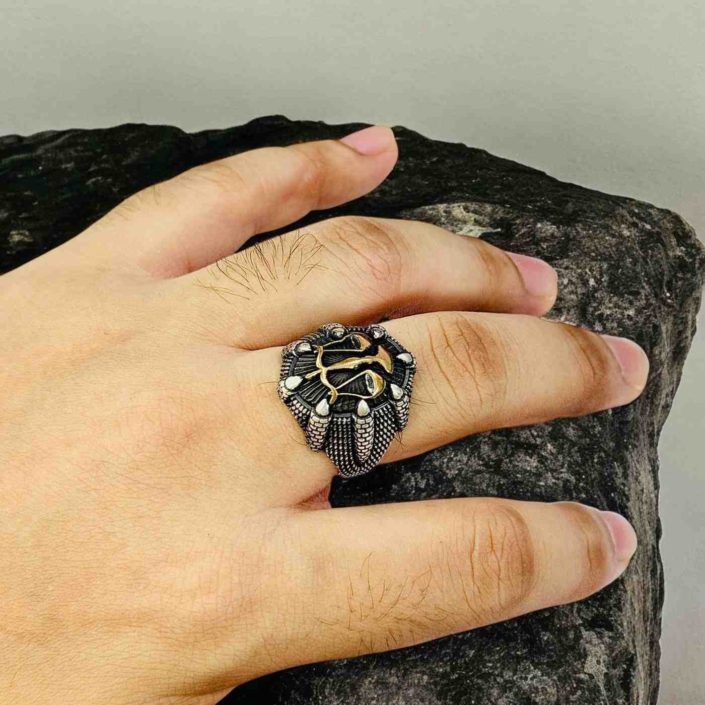 Turkish 925 Silver Gent's Ring With Scale Signet - Image 3